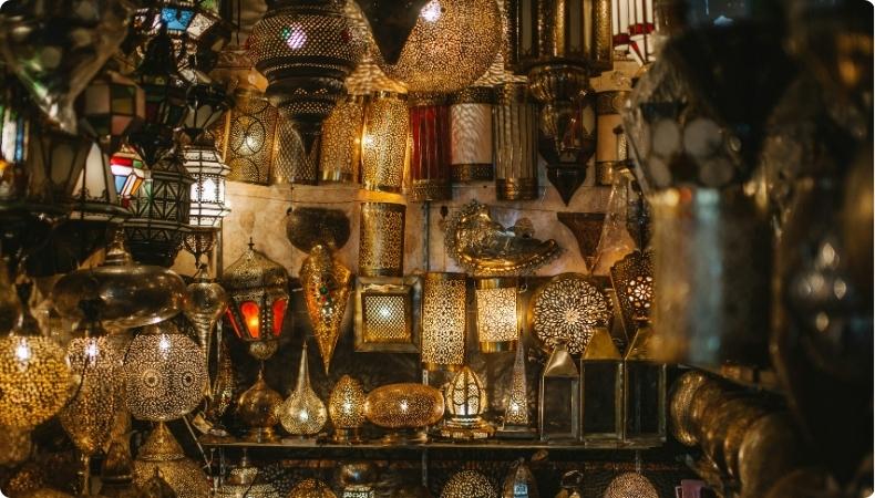 Photograph: Florian Bernhardt / unsplash.com / Marrakech Medina by night